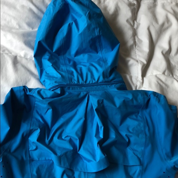 Lululemon running jacket - Picture 3 of 3
